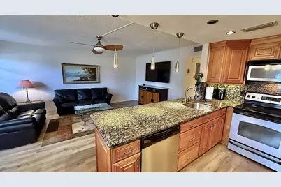171 Grantham E, Deerfield Beach, FL 33442 - Photo 11