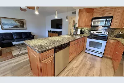171 Grantham E, Deerfield Beach, FL 33442 - Photo 3