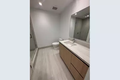 2411 Laguna Circle #1104, North Miami, FL 33181 - Photo 9
