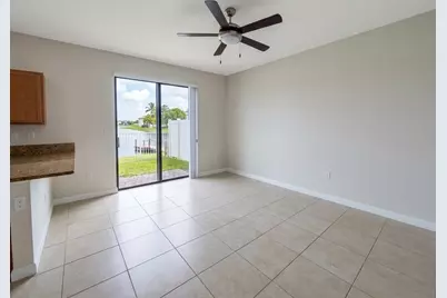 3433 W 92nd Place #3433, Hialeah, FL 33018 - Photo 7