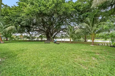 6807 NW 80th Court, Tamarac, FL 33321 - Photo 15