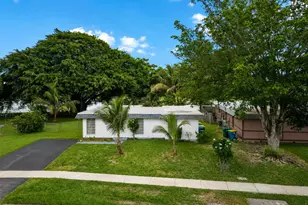 6807 NW 80th Ct, Tamarac, FL 33321 - Photo 3