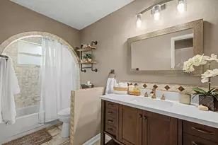 8316 Hampshire Dr, Sebring, FL 33876 - Photo 19