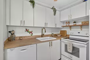 62 Sussex C, West Palm Beach, FL 33417 - Photo 1