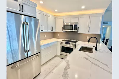800 SE 20th Avenue #203, Deerfield Beach, FL 33441 - Photo 3