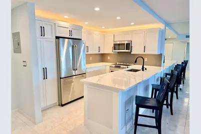 800 SE 20th Avenue #203, Deerfield Beach, FL 33441 - Photo 1