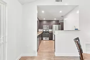 11351 NW 37th Pl, Sunrise, FL 33323 - Photo 5