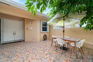 225 N Lakeshore Dr, Hypoluxo, FL 33462 - Photo 9