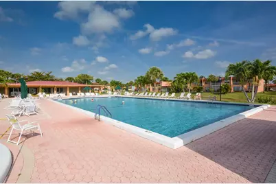 156 Lake Evelyn Drive, West Palm Beach, FL 33411 - Photo 23