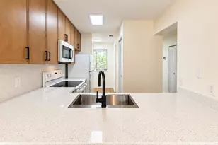 1172 Coral Club Dr, Coral Springs, FL 33071 - Photo 7
