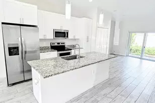 1562 W 26th Ct, Riviera Beach, FL 33404 - Photo 1