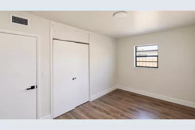 1142 Chateau Park Drive, Fort Lauderdale, FL 33311 - Photo 23