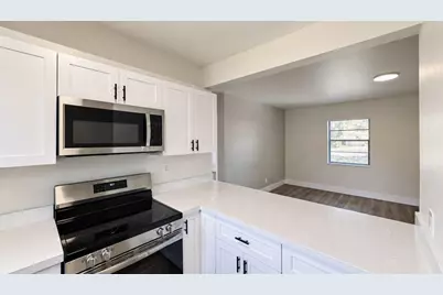 1142 Chateau Park Drive, Fort Lauderdale, FL 33311 - Photo 5
