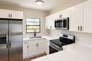 1142 Chateau Park Dr, Fort Lauderdale, FL 33311 - Photo 11