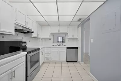 8735 Ramblewood Drive #409, Coral Springs, FL 33071 - Photo 13