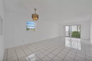8735 Ramblewood Dr, Coral Springs, FL 33071 - Photo 9
