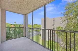 8735 Ramblewood Dr, Coral Springs, FL 33071 - Photo 7
