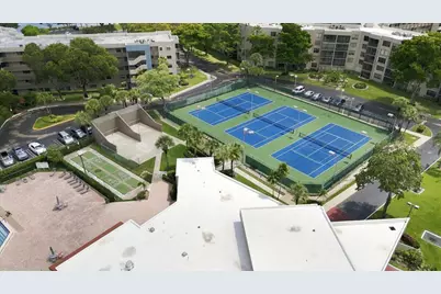 1100 Colony Point Circle #121, Pembroke Pines, FL 33026 - Photo 27