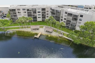 1100 Colony Point Circle #121, Pembroke Pines, FL 33026 - Photo 5