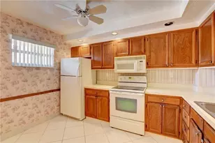 8735 Ramblewood Dr, Coral Springs, FL 33071 - Photo 1