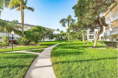 2455 NE 51st Street #E102, Fort Lauderdale, FL 33308 - Photo 27