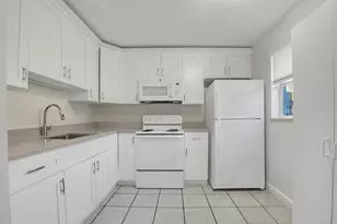 512 Holly Dr, Palm Beach Gardens, FL 33410 - Photo 3