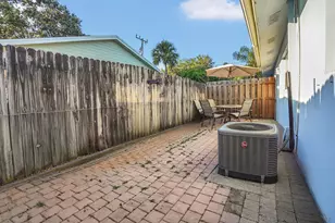 512 Holly Dr, Palm Beach Gardens, FL 33410 - Photo 9