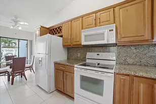 6676 Canary Palm Cir, Boca Raton, FL 33433 - Photo 9