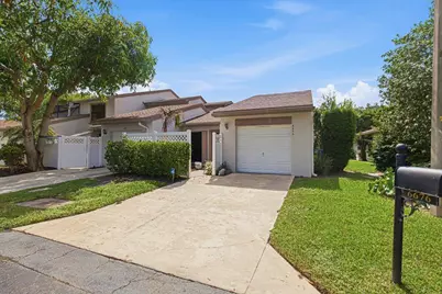 6676 Canary Palm Circle #19, Boca Raton, FL 33433 - Photo 3