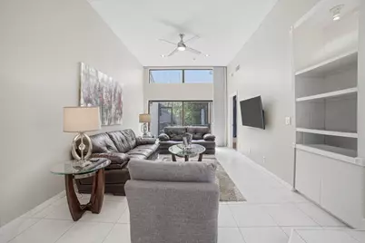 6676 Canary Palm Circle #19, Boca Raton, FL 33433 - Photo 13