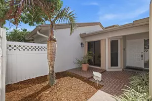 6676 Canary Palm Cir, Boca Raton, FL 33433 - Photo 5