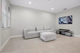 950 Marina Del Ray Ln, West Palm Beach, FL 33401 - Photo 3