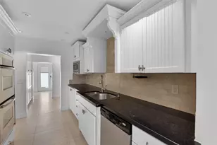 2401 NE 47th St, Lighthouse Point, FL 33064 - Photo 21