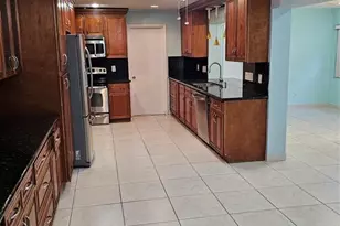 9431 NW 24th Pl, Pembroke Pines, FL 33024 - Photo 5
