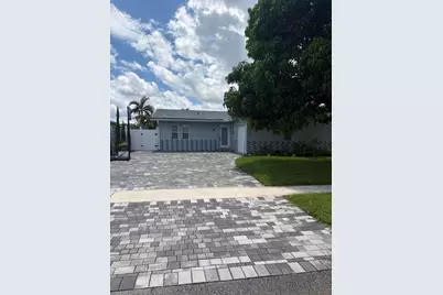 8250 SW 8th Court, North Lauderdale, FL 33068 - Photo 3