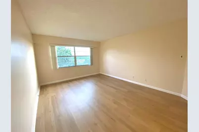 1000 SW 128th Terrace #411V, Pembroke Pines, FL 33027 - Photo 9