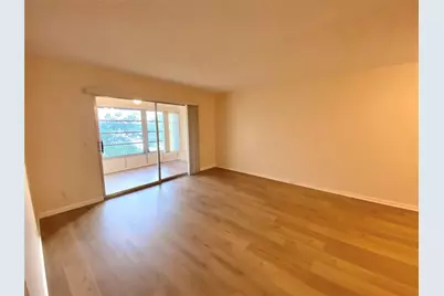 1000 SW 128th Terrace #411V, Pembroke Pines, FL 33027 - Photo 9