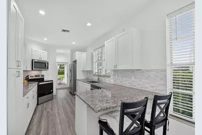 876 Cindy Cir Lane, Wellington, FL 33414 - Photo 13
