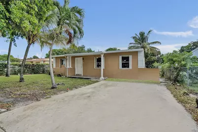1318 NW 11th Place, Fort Lauderdale, FL 33311 - Photo 1