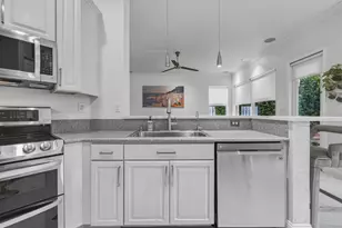 7372 NW 18th Ct, Pembroke Pines, FL 33024 - Photo 17