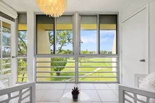 3654 Via Poinciana, Lake Worth, FL 33467 - Photo 11