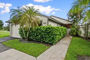 2542 Bedford Mews Dr, Wellington, FL 33414 - Photo 23