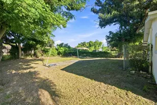 809 N 22nd St, Fort Pierce, FL 34950 - Photo 23