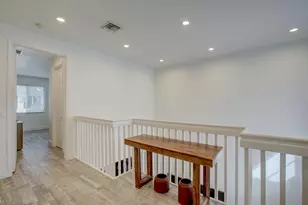 131 S E 7th Way, Pompano Beach, FL 33060 - Photo 23