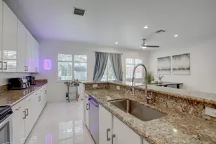 131 S E 7th Way, Pompano Beach, FL 33060 - Photo 17