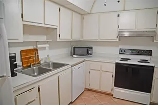 525 N Ocean Blvd, Pompano Beach, FL 33062 - Photo 11