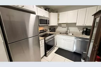 1037 Ashby D, Deerfield Beach, FL 33442 - Photo 3