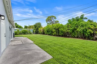 2071 W Carol Circle, West Palm Beach, FL 33415 - Photo 29