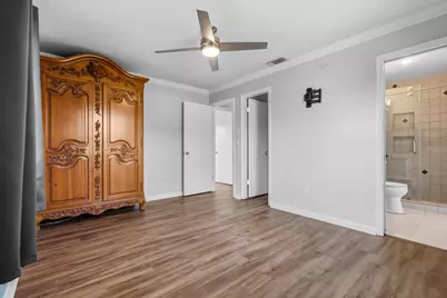 257 SW Thornhill Drive, Port Saint Lucie, FL 34984 - Photo 11