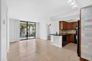 706 Executive Center Dr, West Palm Beach, FL 33401 - Photo 3